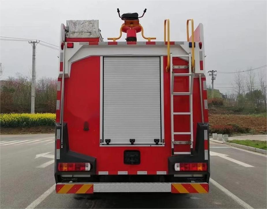 解放8噸泡沫消防車(chē)
