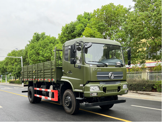 東風(fēng)4*4越野載貨汽車