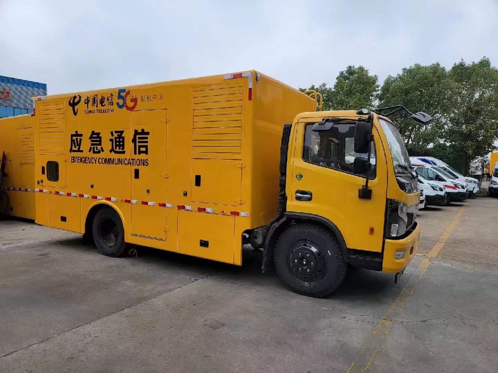 東風(fēng)福瑞卡150-300KW發(fā)電車 移動電源車