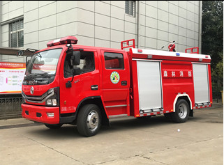 東風(fēng)多利卡5噸泡沫消防車技術(shù)參數(shù)